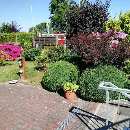 Apartment Gartenblick Mit Balkon